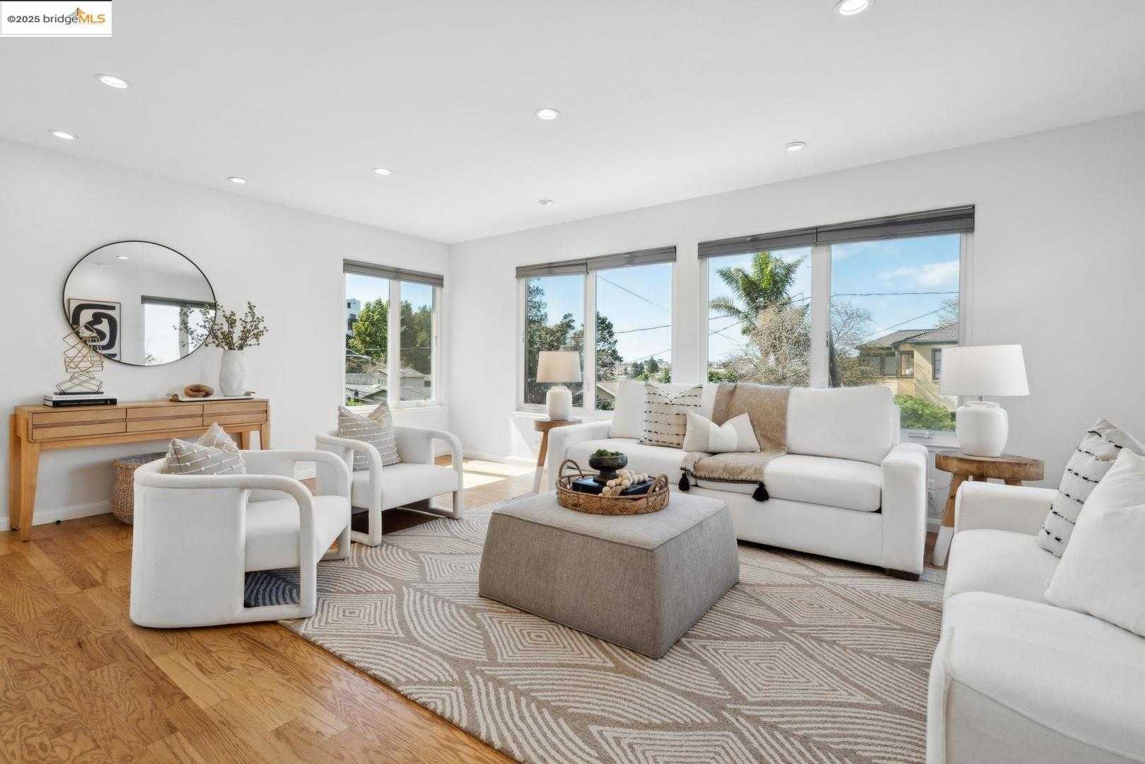 Neighborhood Neighborhood-3