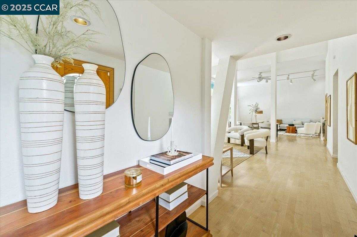 Neighborhood Neighborhood-17