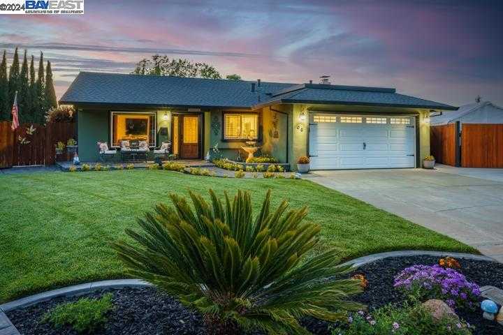 Neighborhood Neighborhood-31