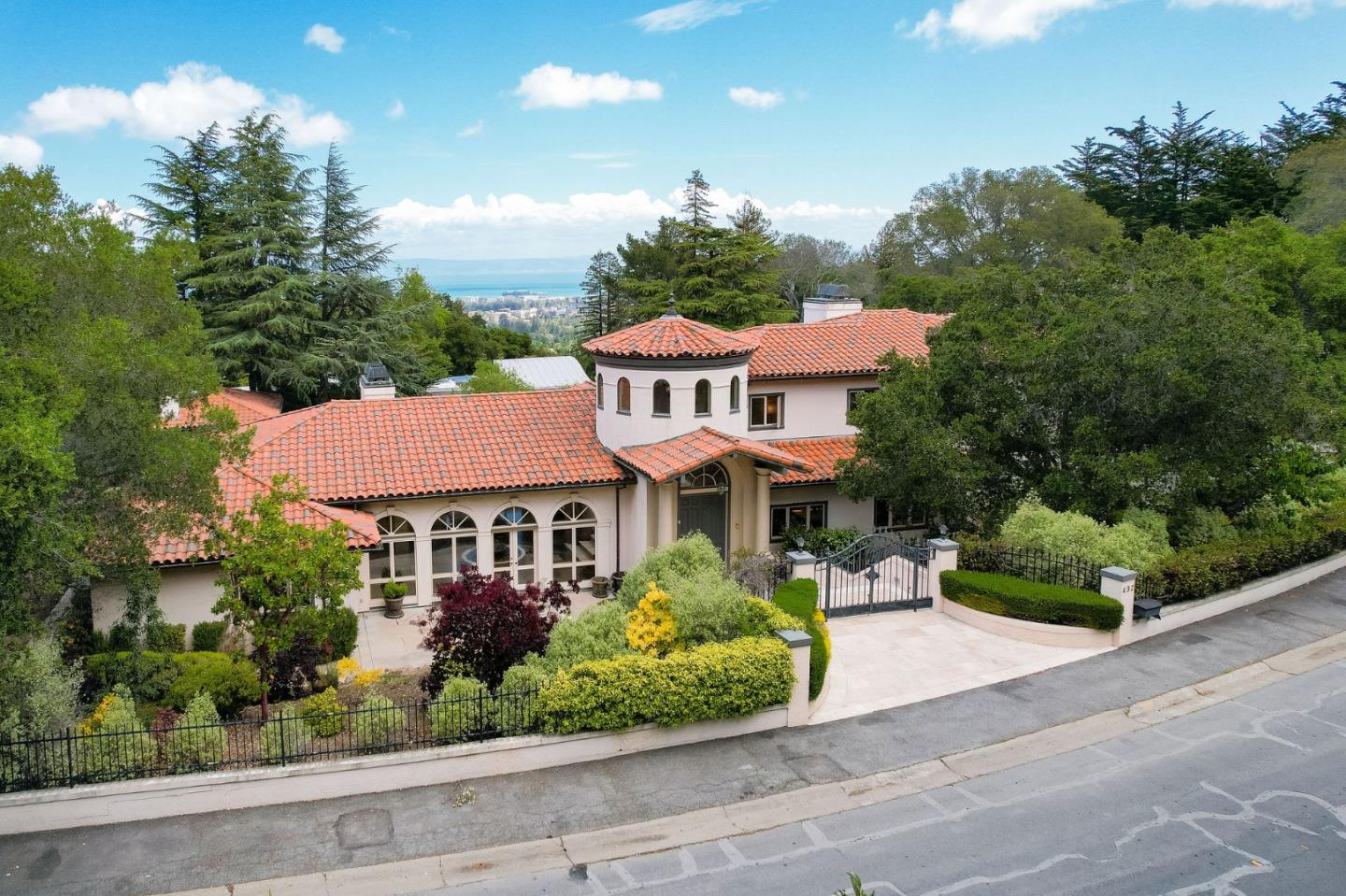 Neighborhood Neighborhood-8