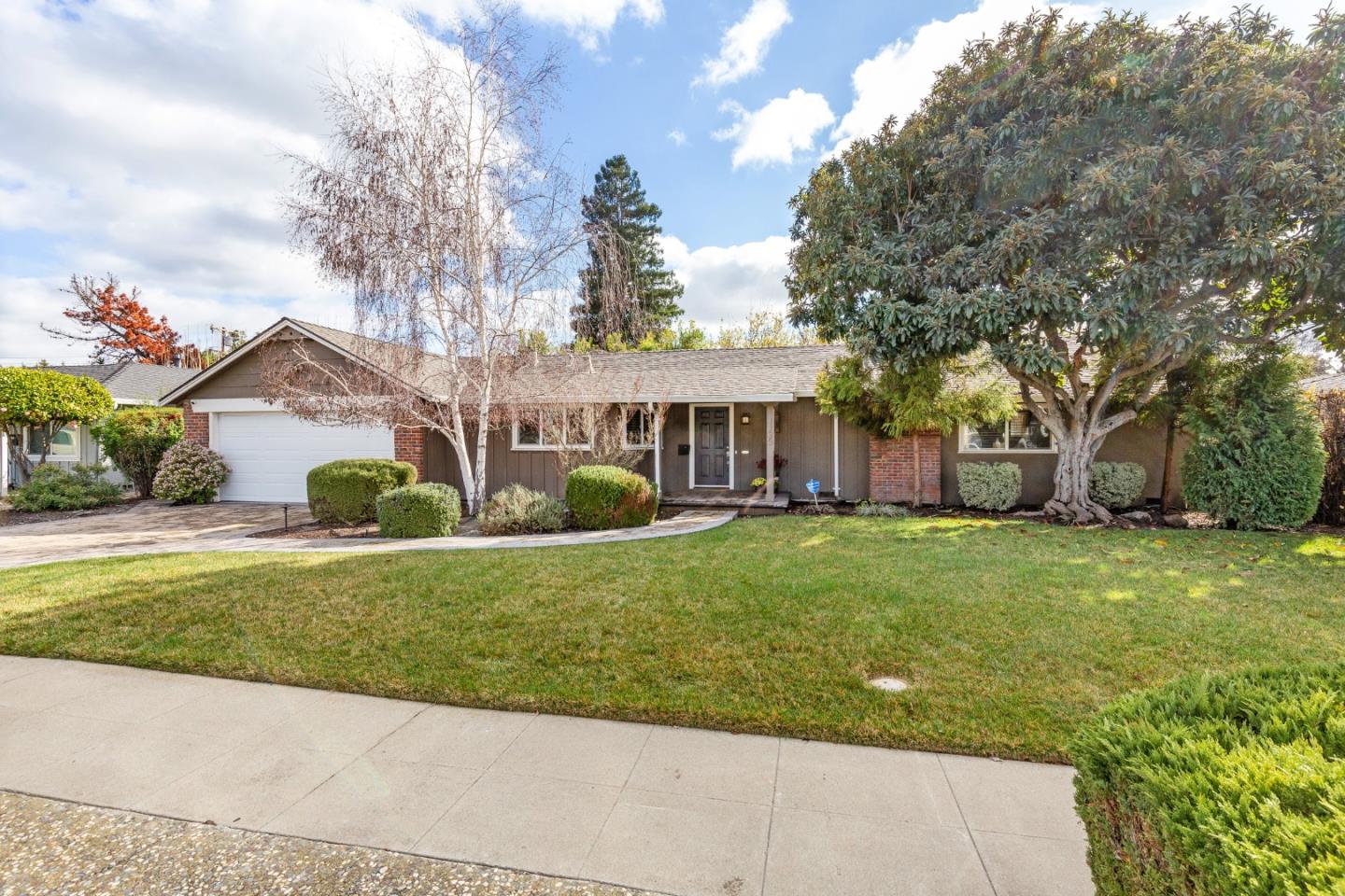 Neighborhood Neighborhood-103