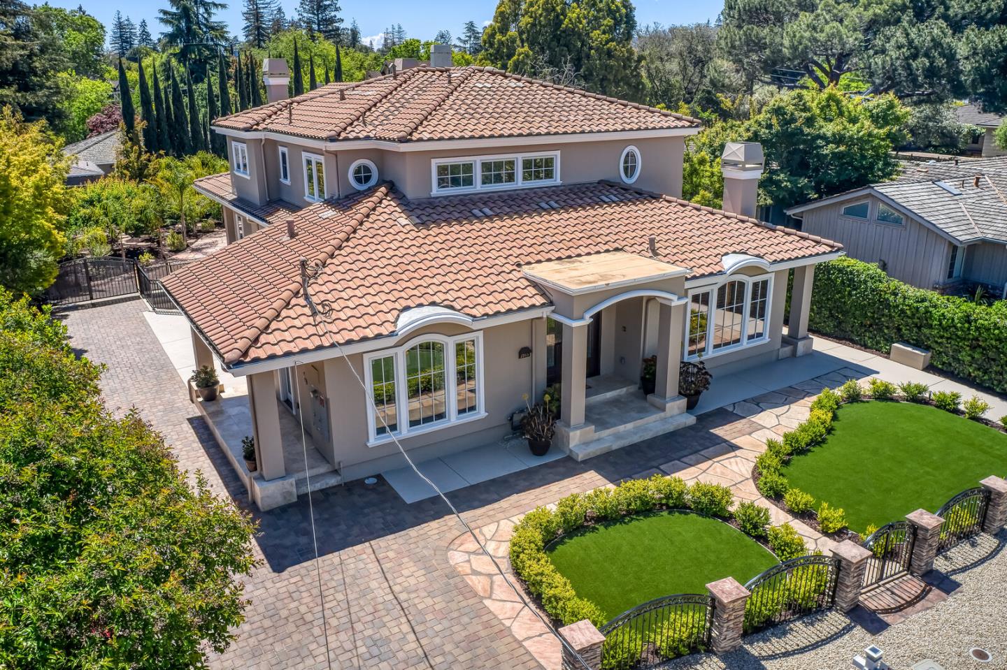 Neighborhood Neighborhood-64