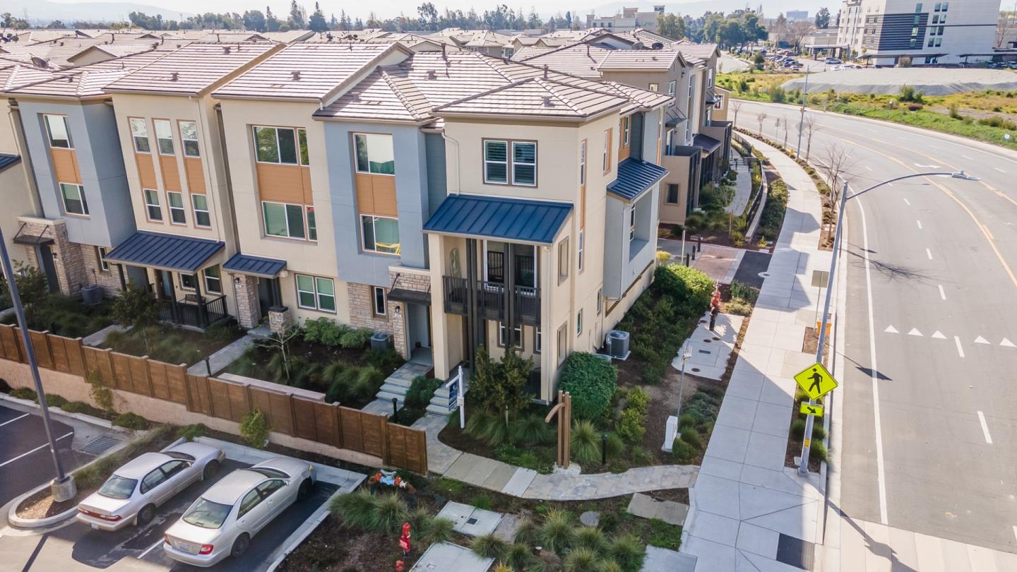 Neighborhood Neighborhood-114