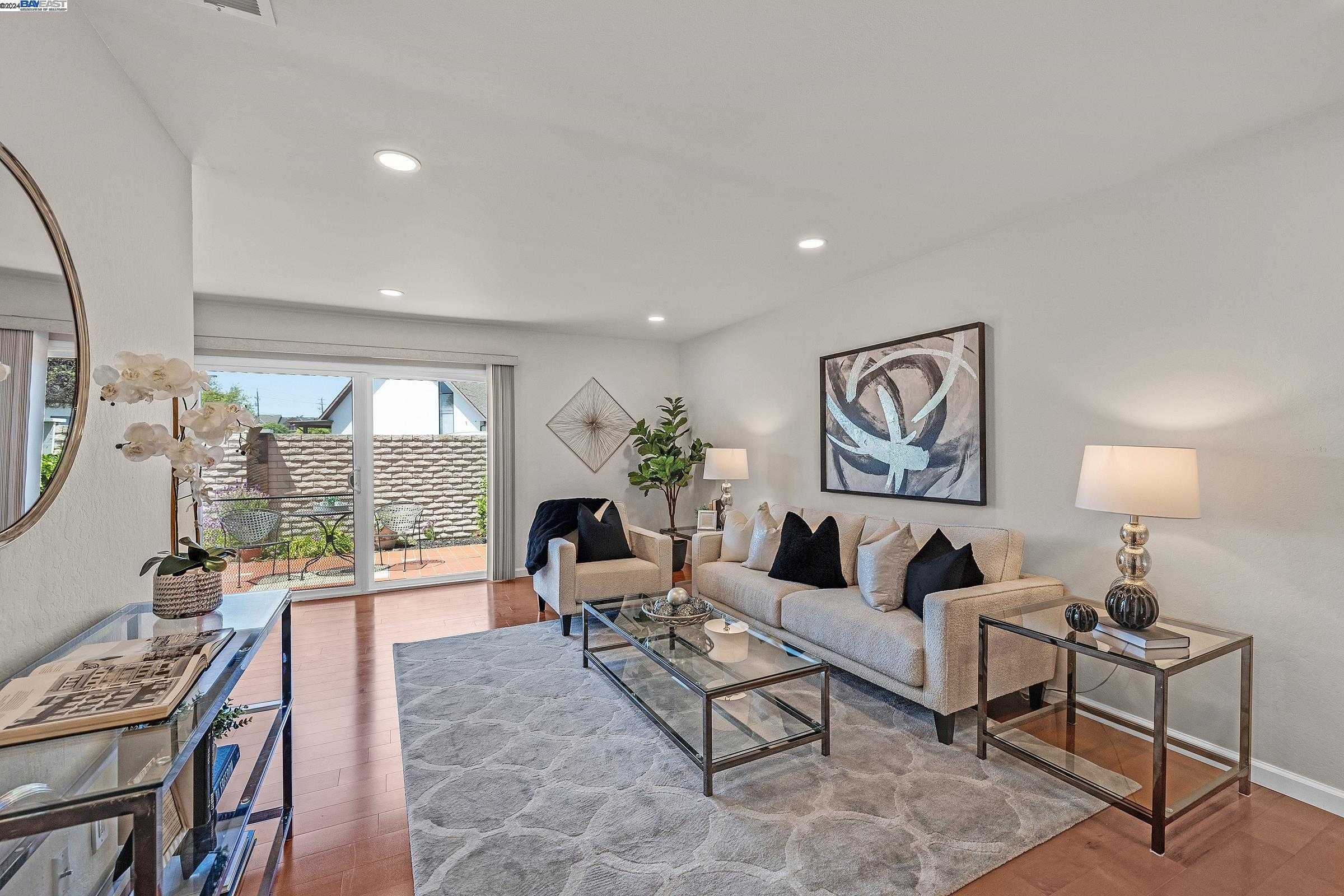 Neighborhood Neighborhood-22