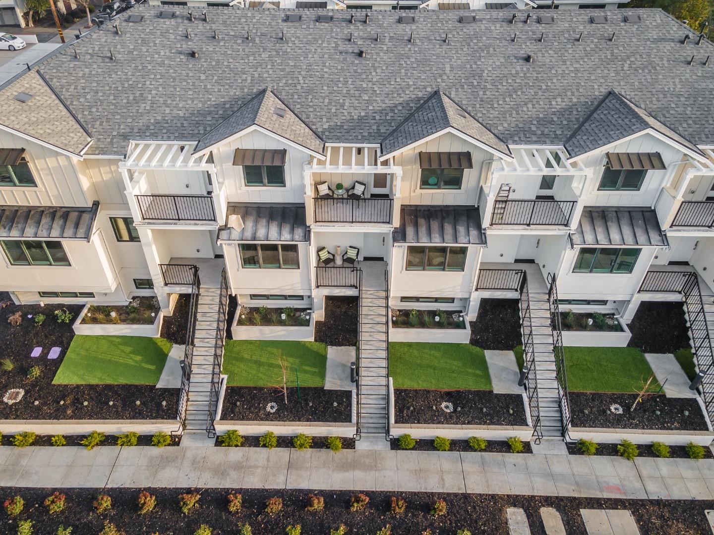 Neighborhood Neighborhood-30