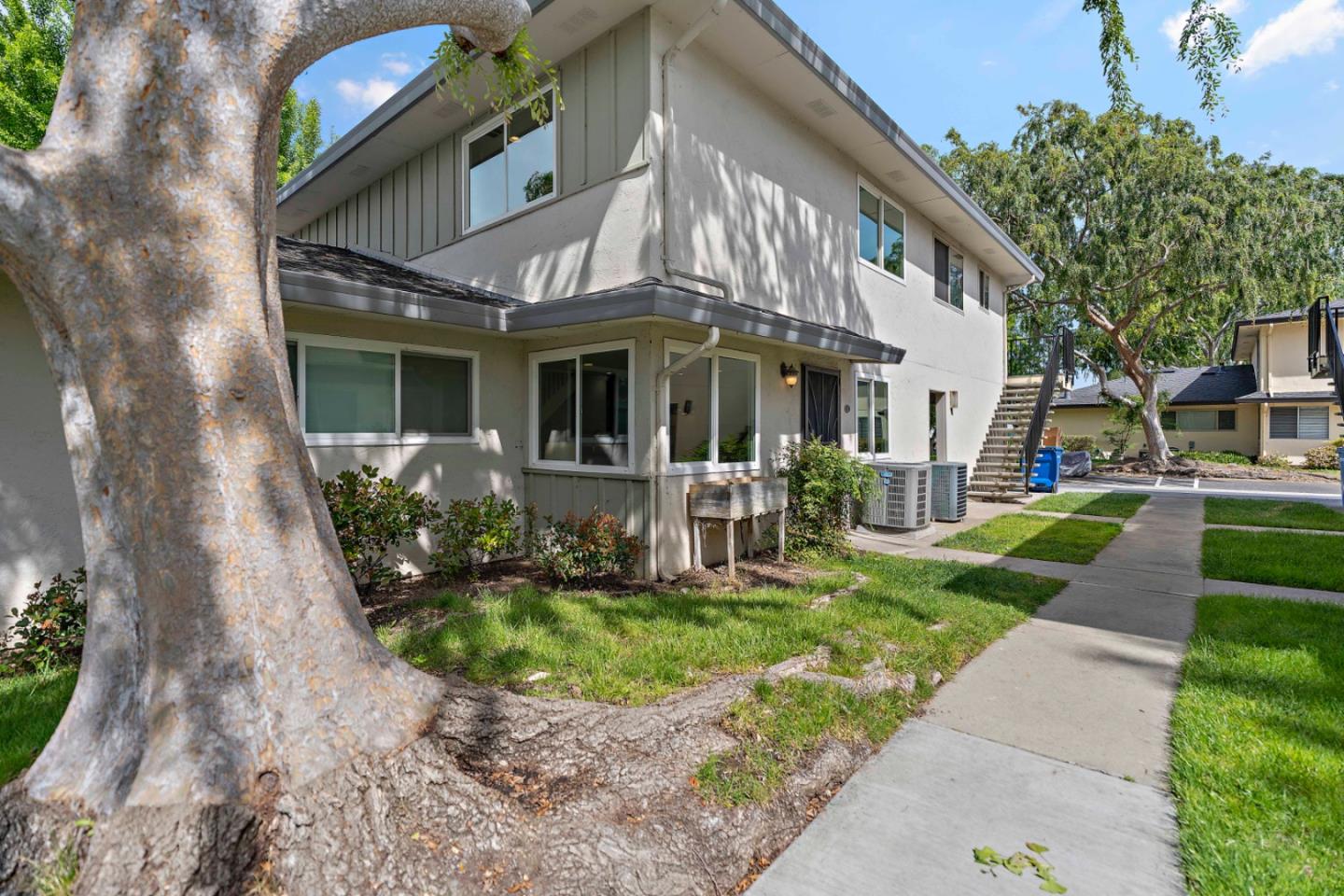 Neighborhood Neighborhood-14