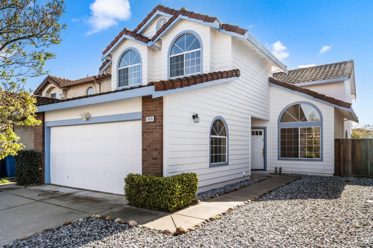 Neighborhood Neighborhood-48