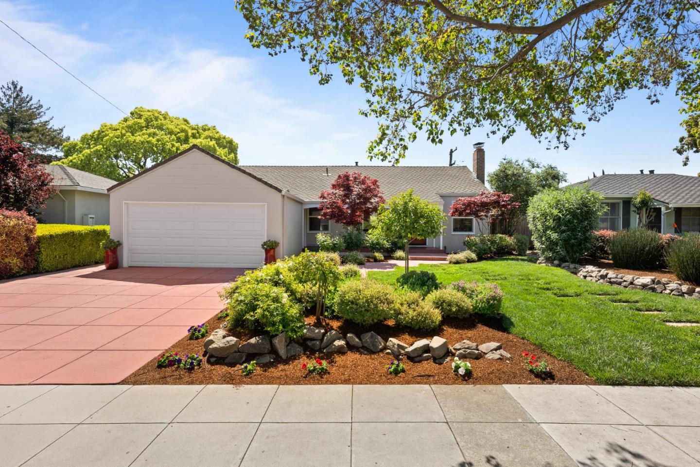 Neighborhood Neighborhood-68