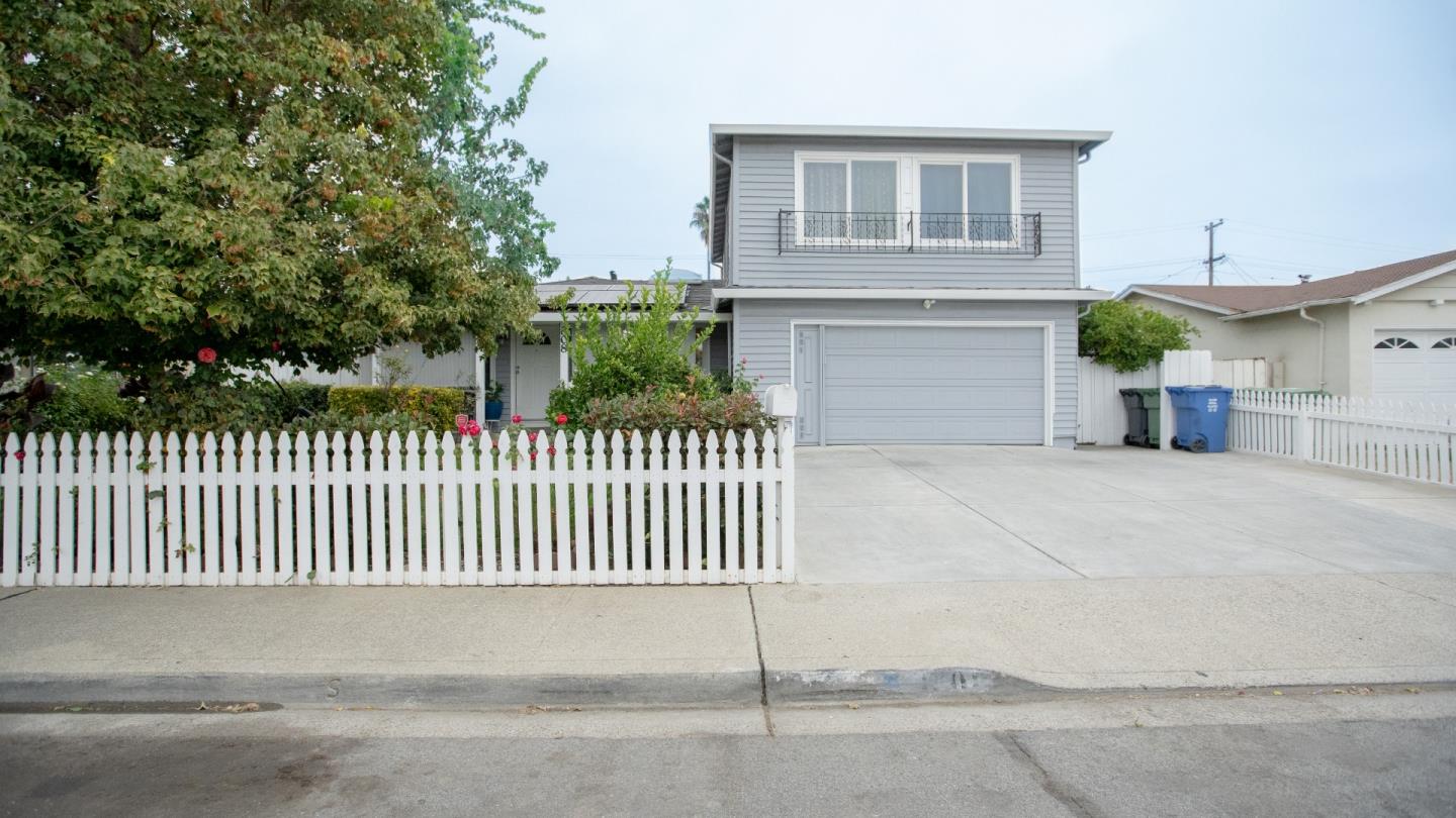 Neighborhood Neighborhood-124