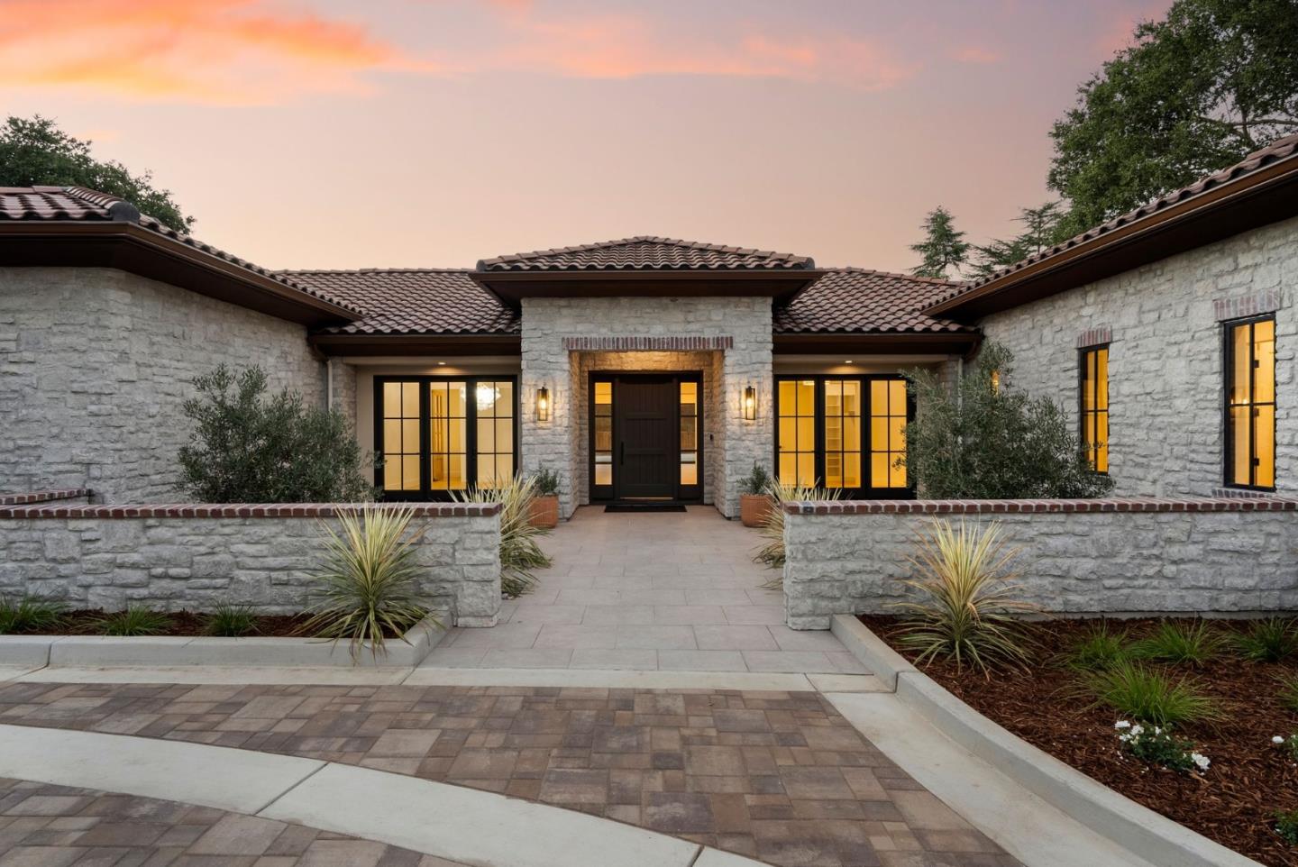 Neighborhood Neighborhood-3