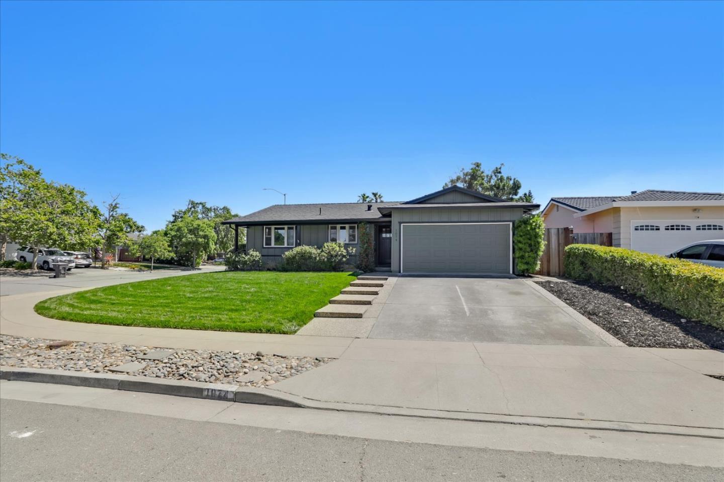 Neighborhood Neighborhood-63