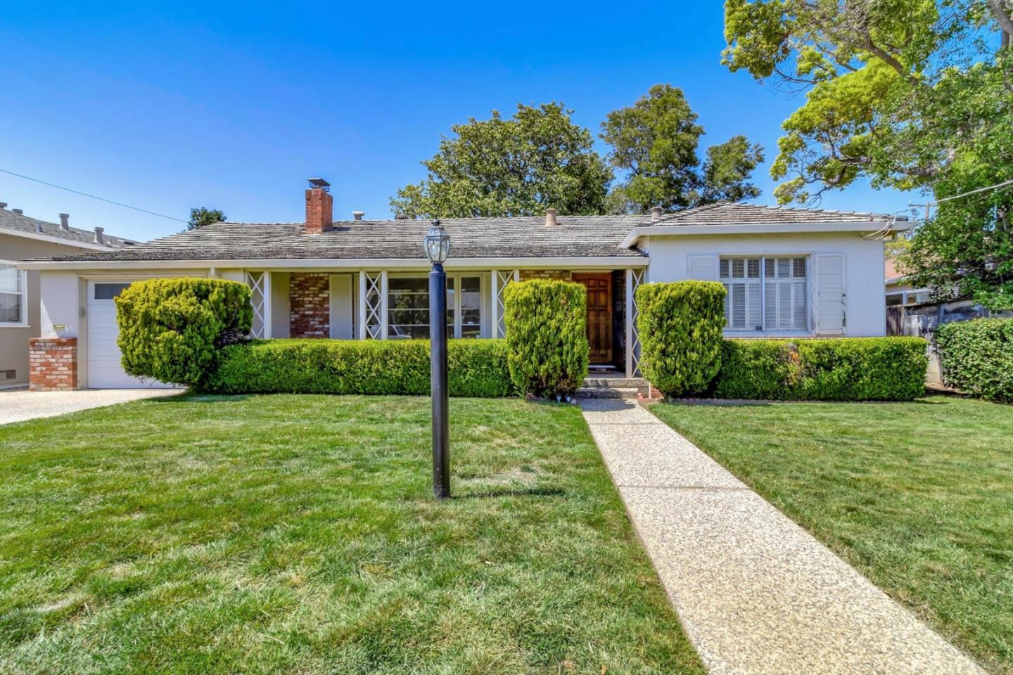 Neighborhood Neighborhood-116