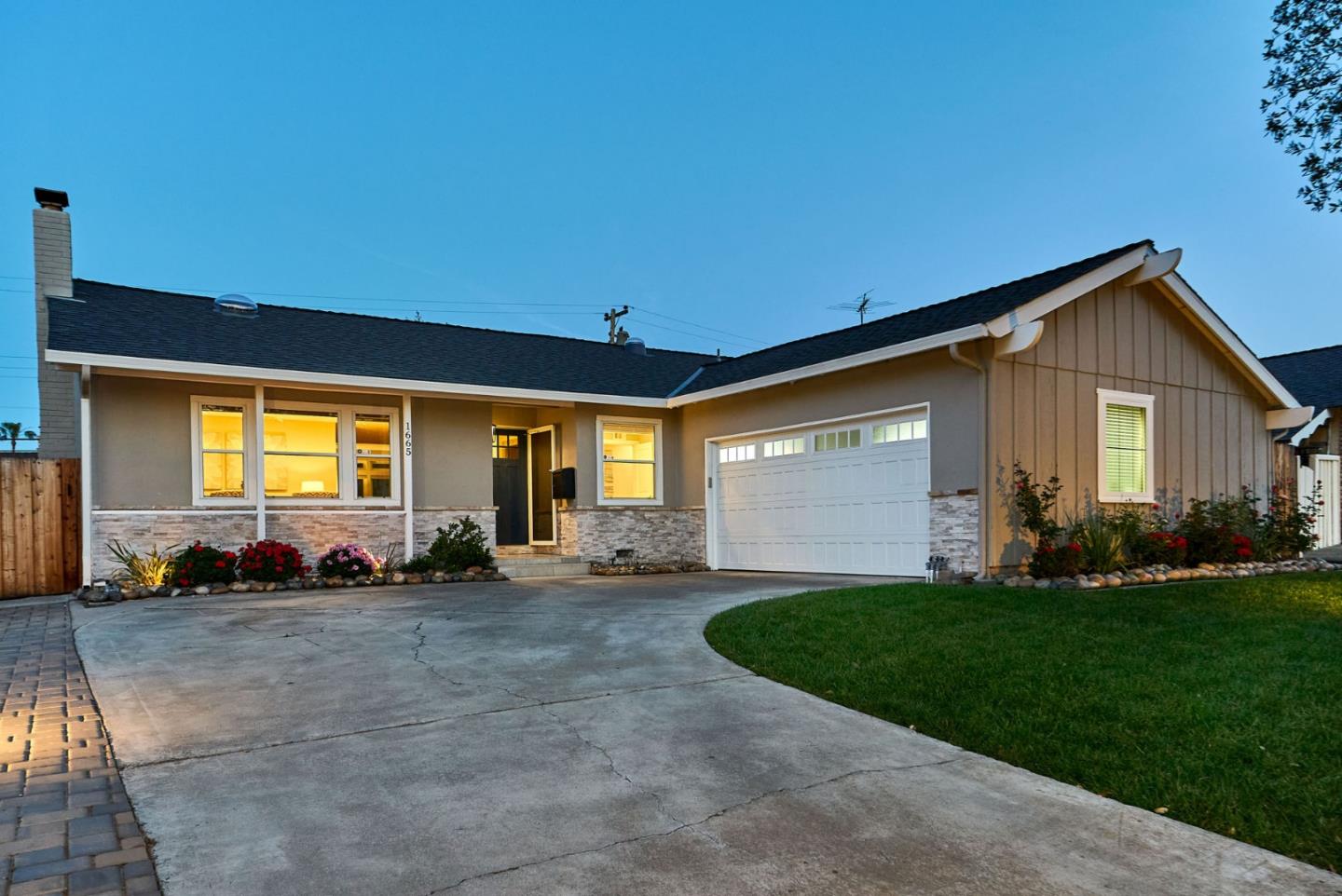 Neighborhood Neighborhood-137