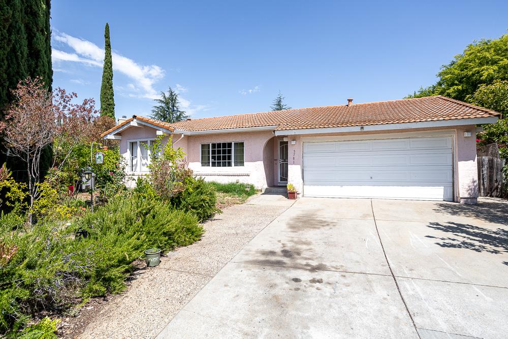 Neighborhood Neighborhood-30