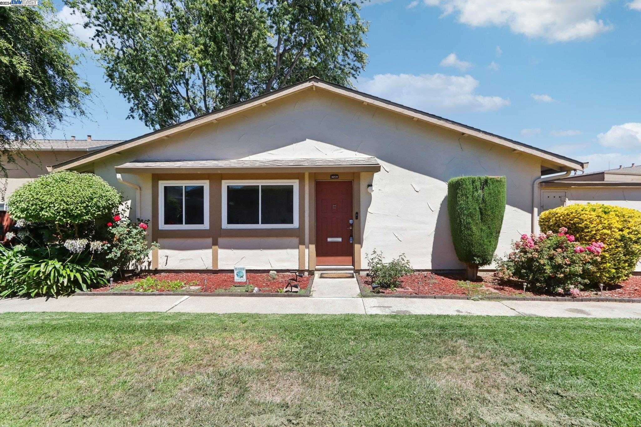 Neighborhood Neighborhood-12