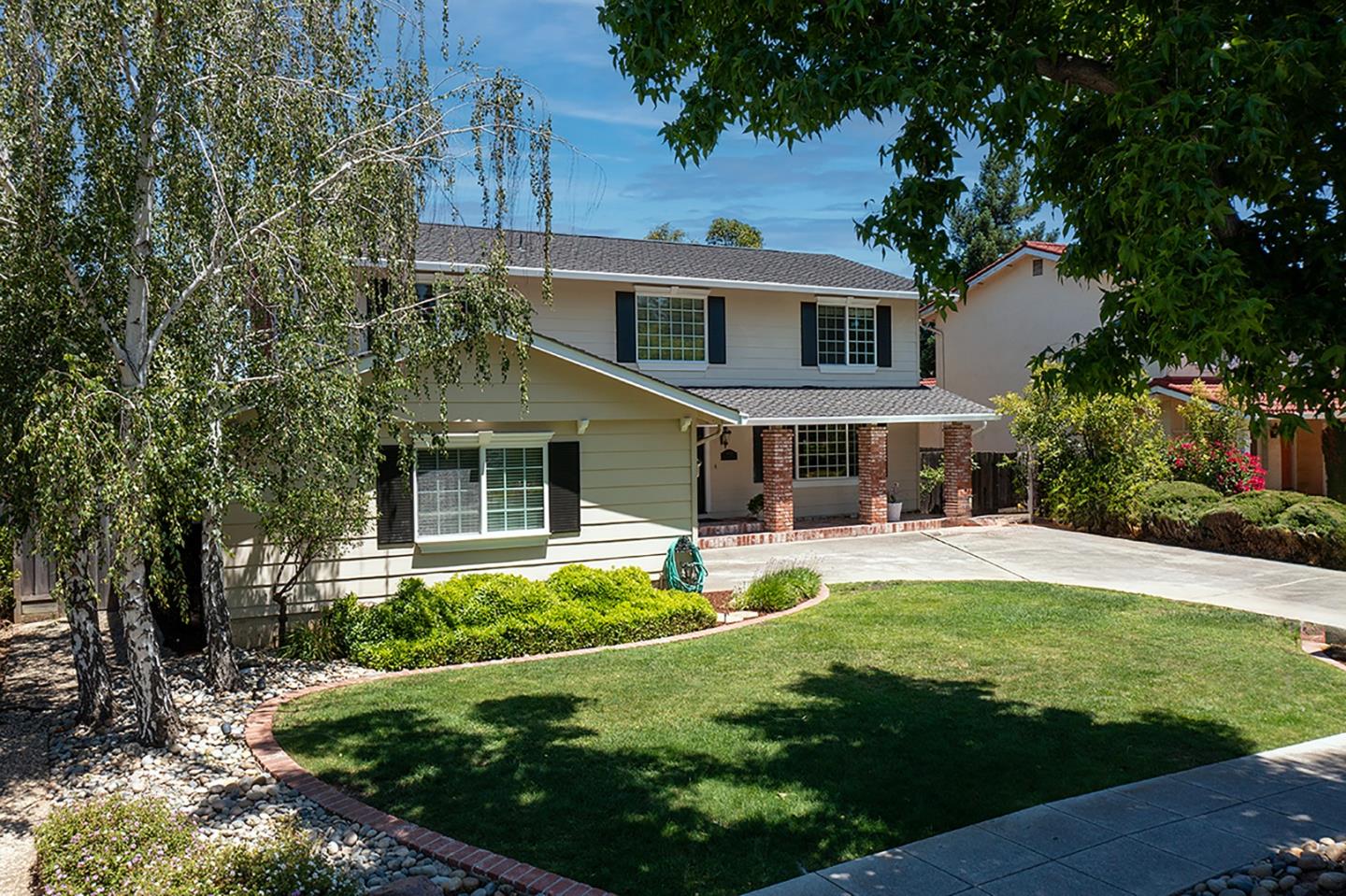 Neighborhood Neighborhood-8