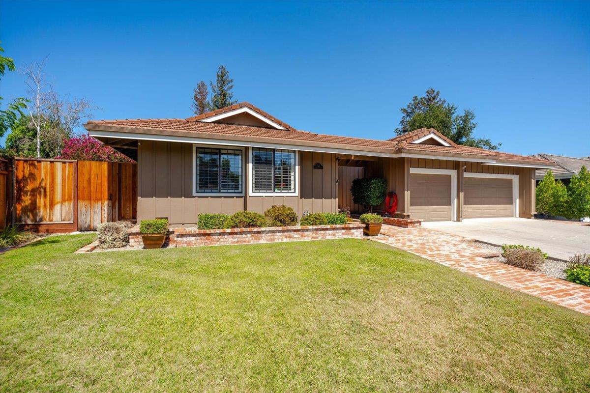 Neighborhood Neighborhood-15