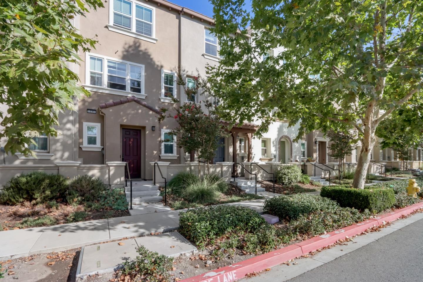 Neighborhood Neighborhood-153