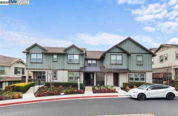 Neighborhood Neighborhood-32