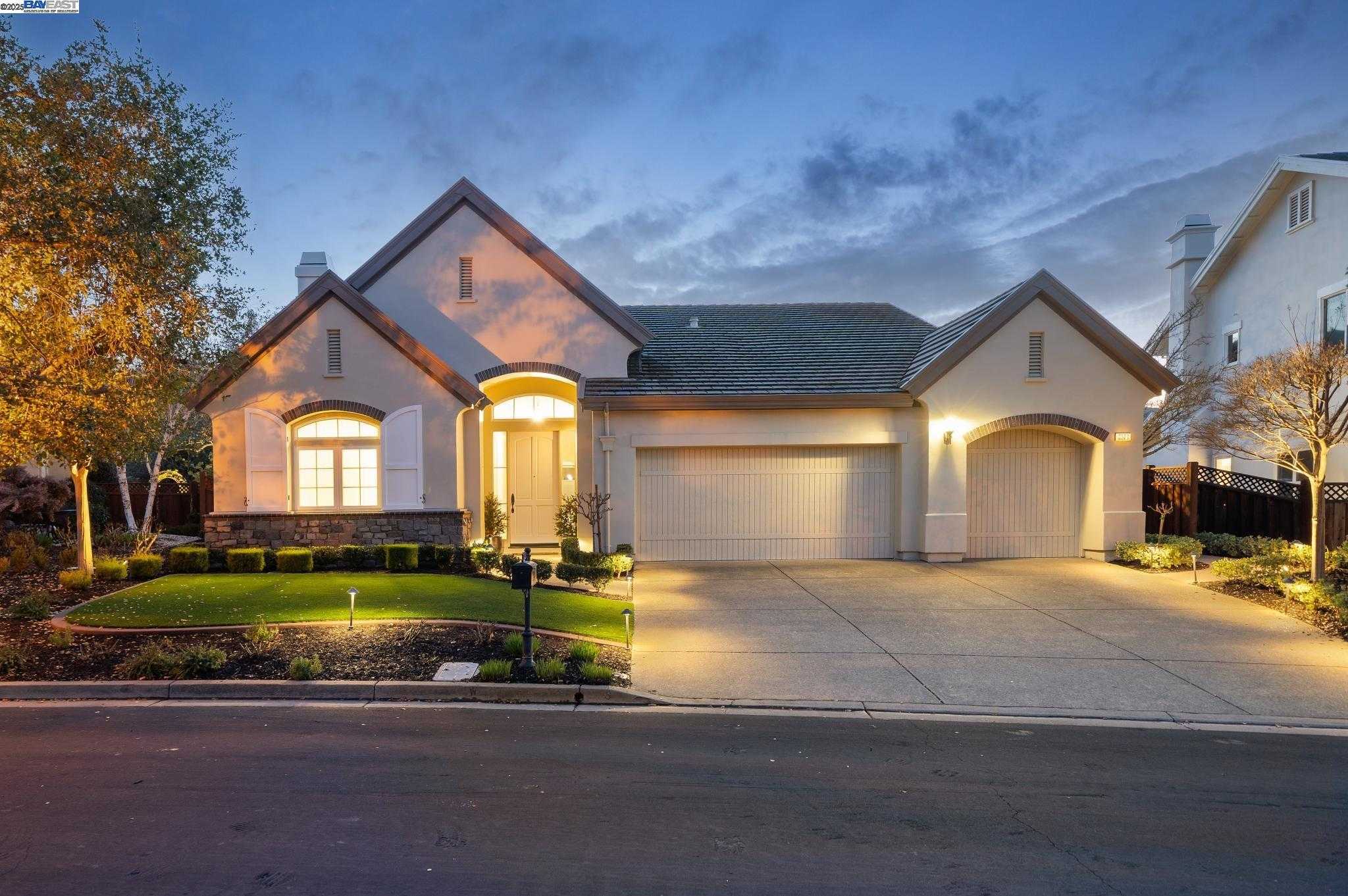 Neighborhood Neighborhood-6