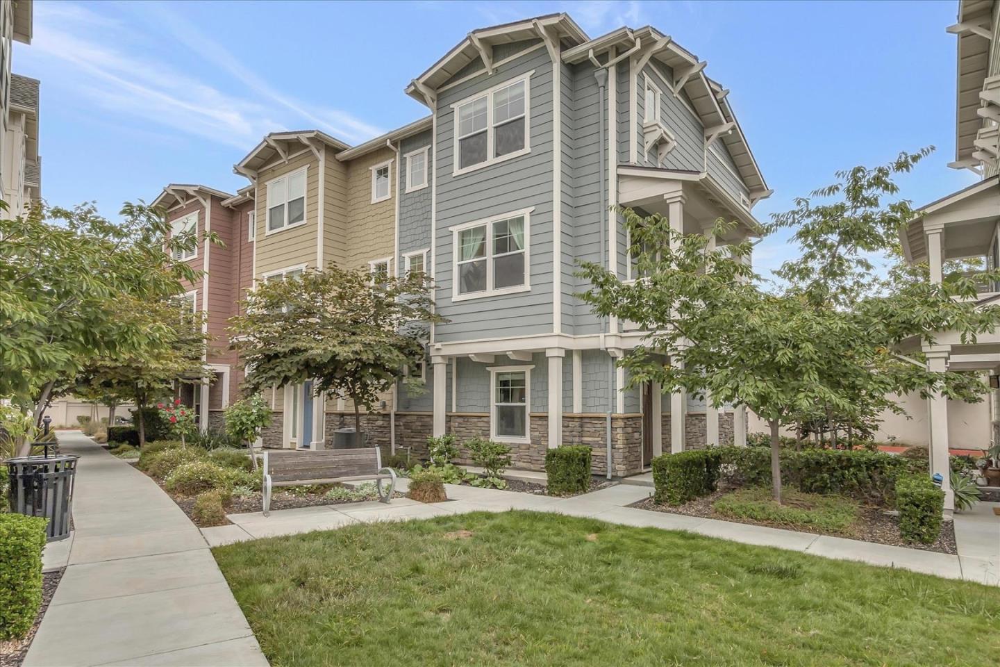 Neighborhood Neighborhood-1