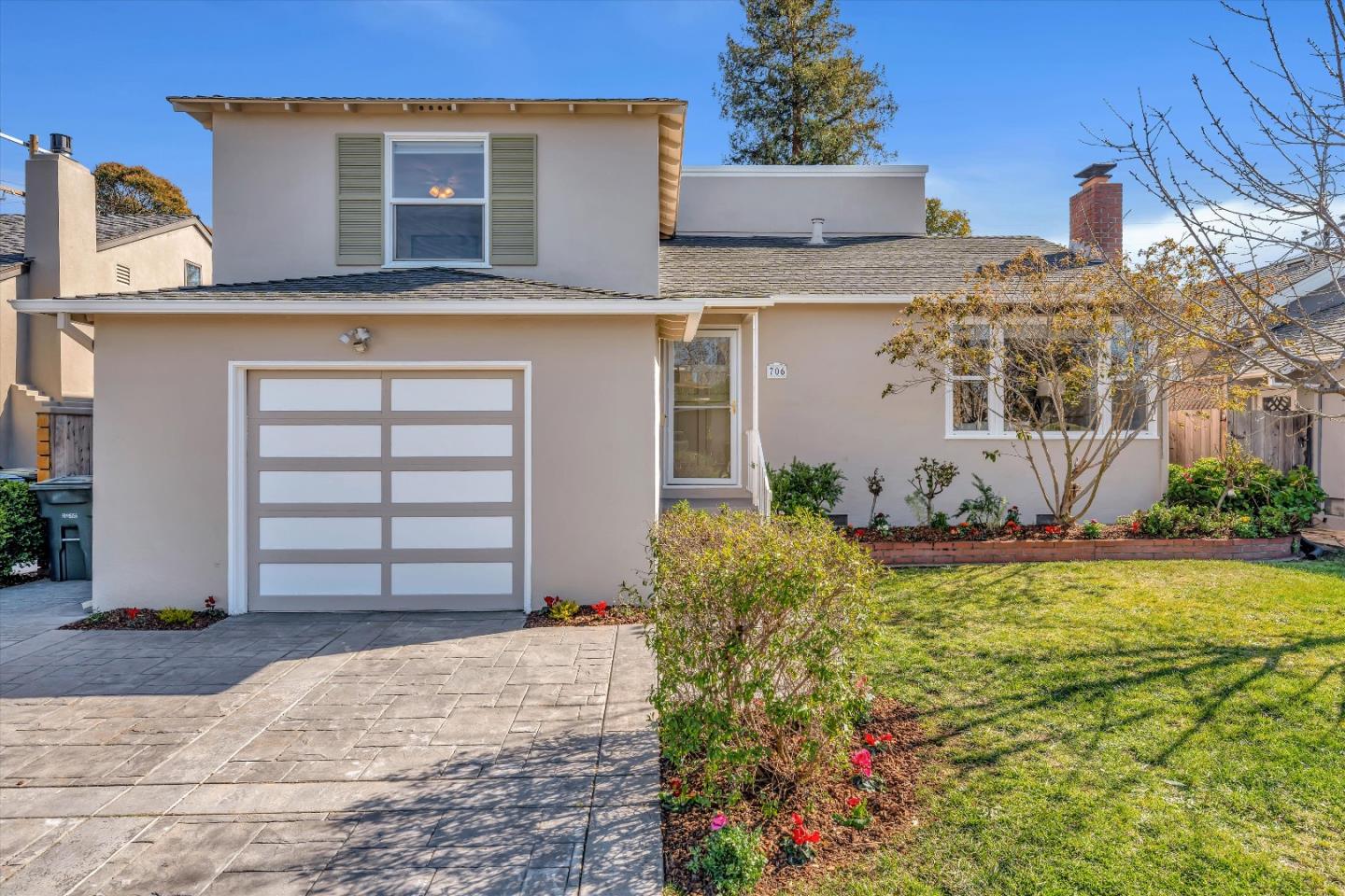 Neighborhood Neighborhood-20