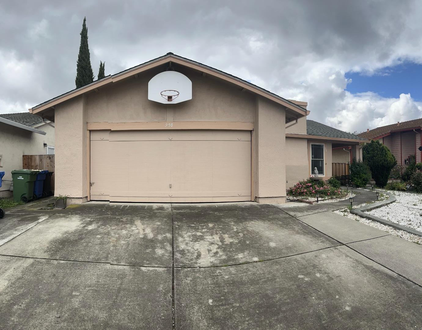 Neighborhood Neighborhood-257