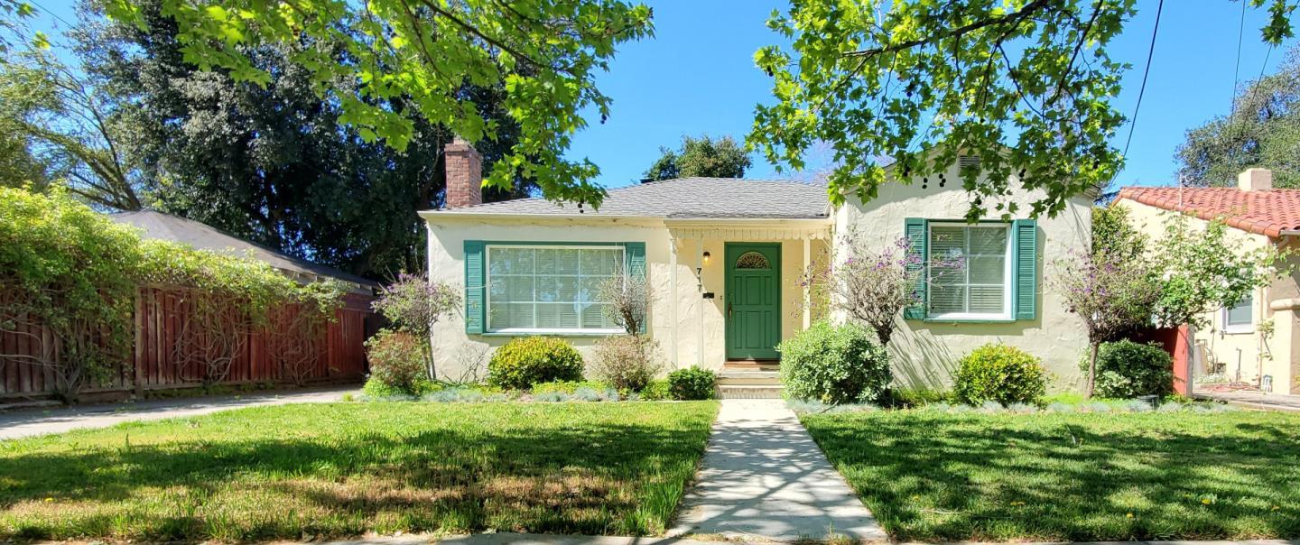 Neighborhood Neighborhood-10