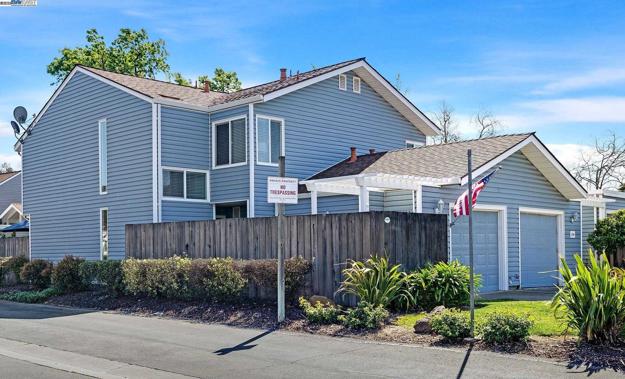 Neighborhood Neighborhood-32