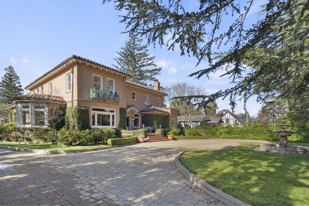 Neighborhood Neighborhood-1