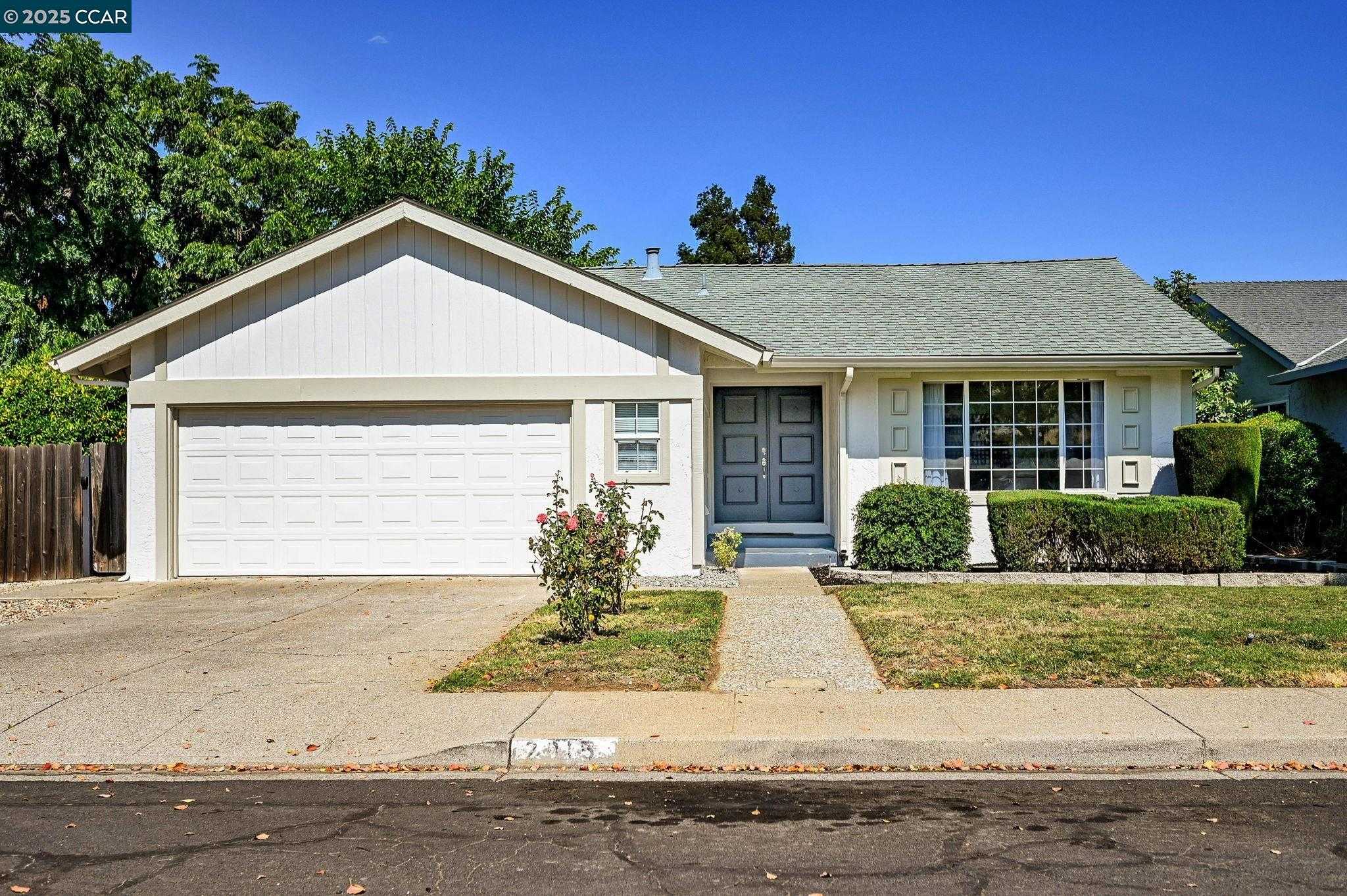 Neighborhood Neighborhood-20