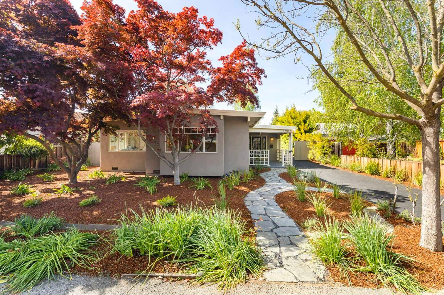 Neighborhood Neighborhood-20