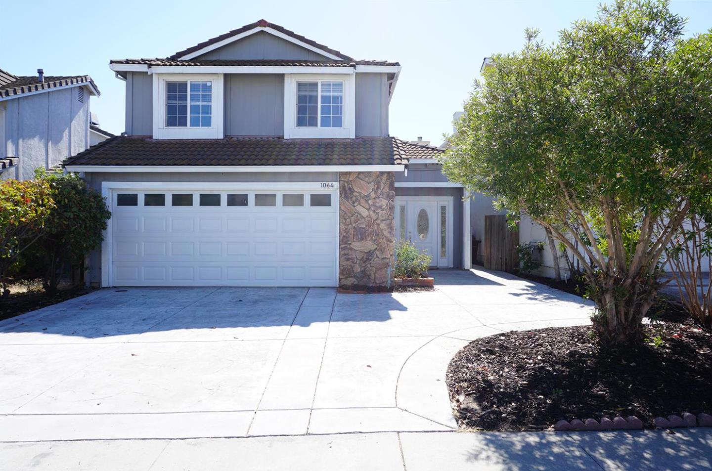 Neighborhood Neighborhood-28