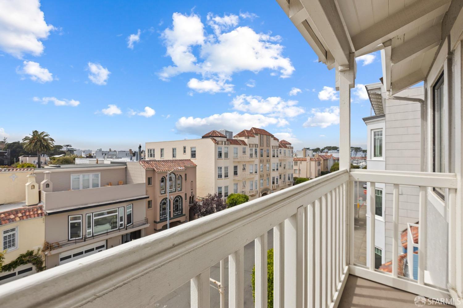 Neighborhood Neighborhood-20