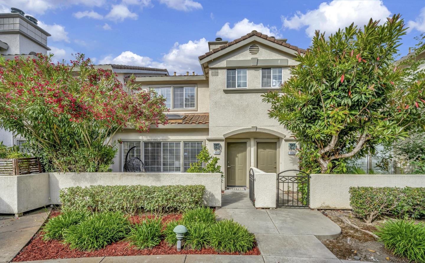 Neighborhood Neighborhood-5