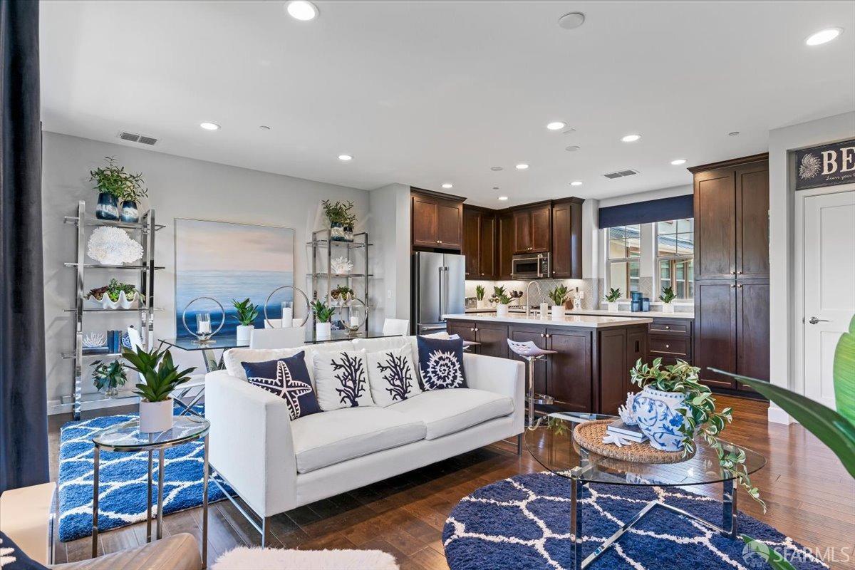 Neighborhood Neighborhood-18