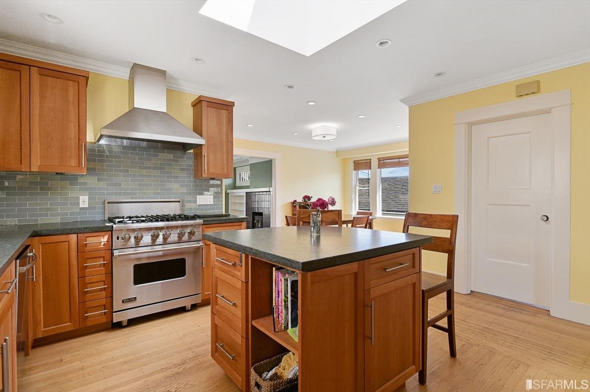 Neighborhood Neighborhood-322