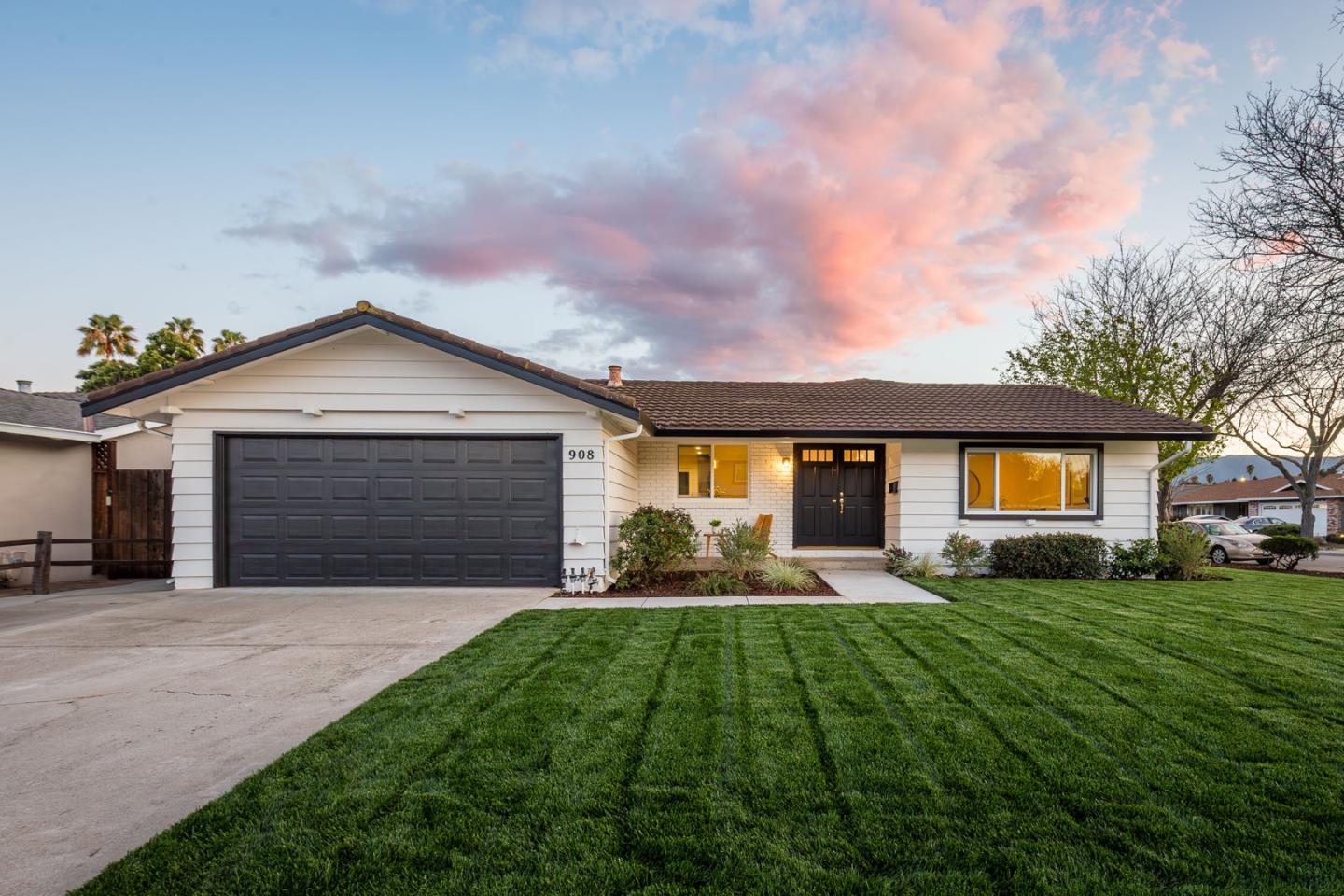 Neighborhood Neighborhood-8