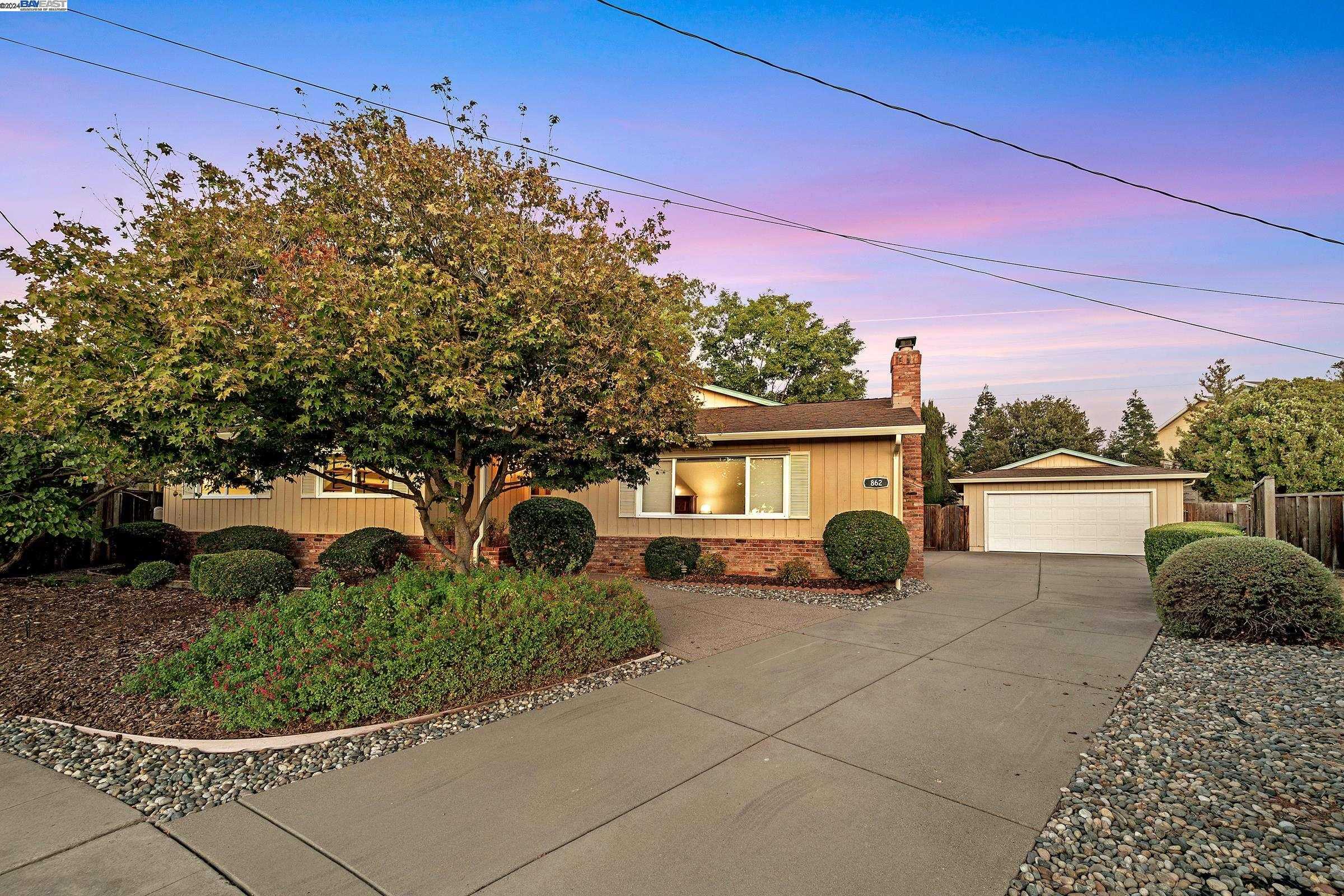 Neighborhood Neighborhood-4