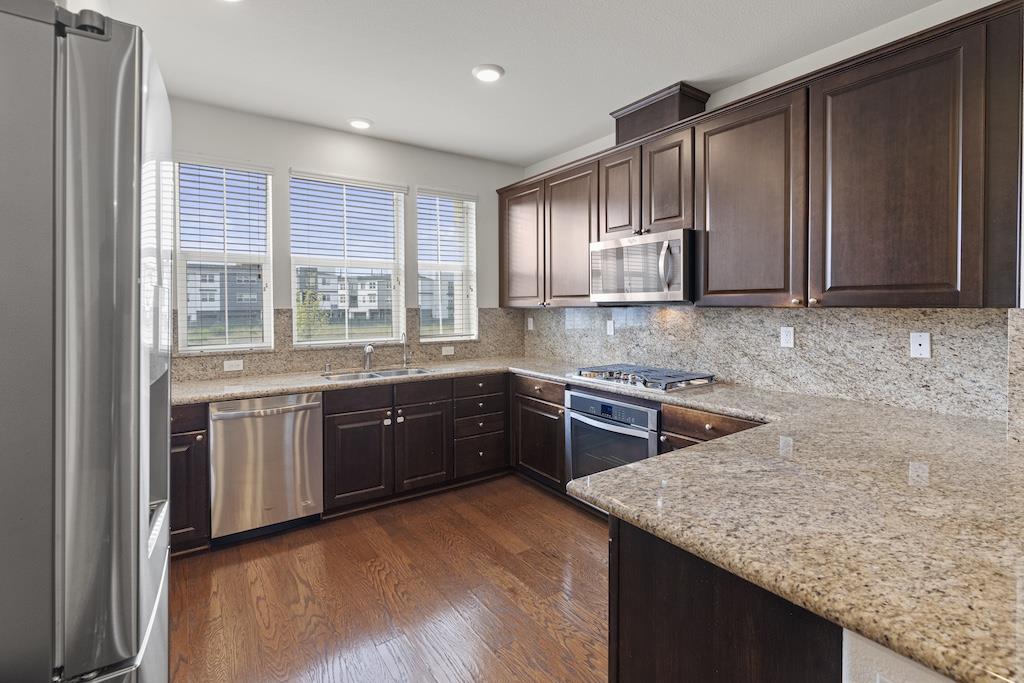 Neighborhood Neighborhood-170