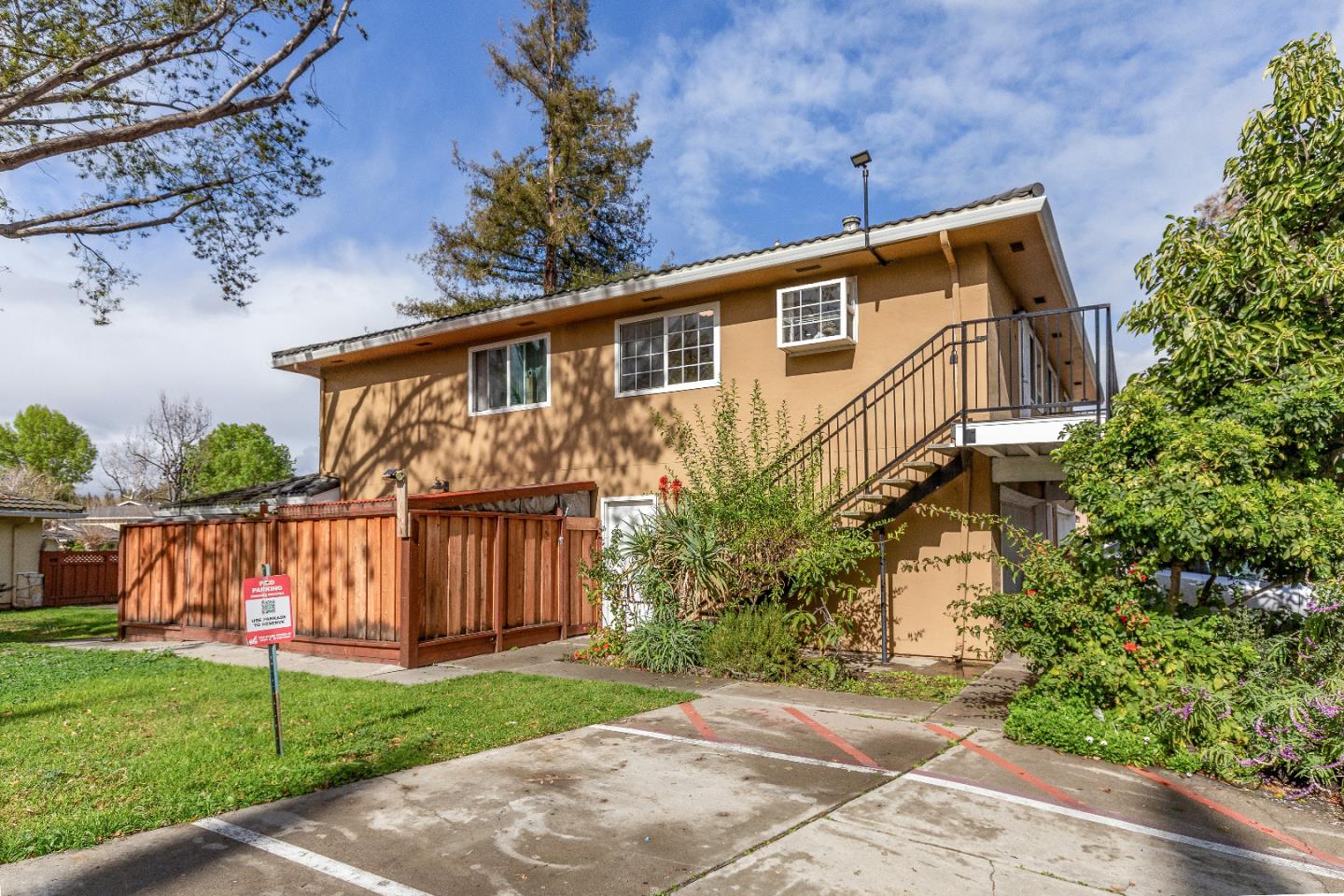 Neighborhood Neighborhood-9