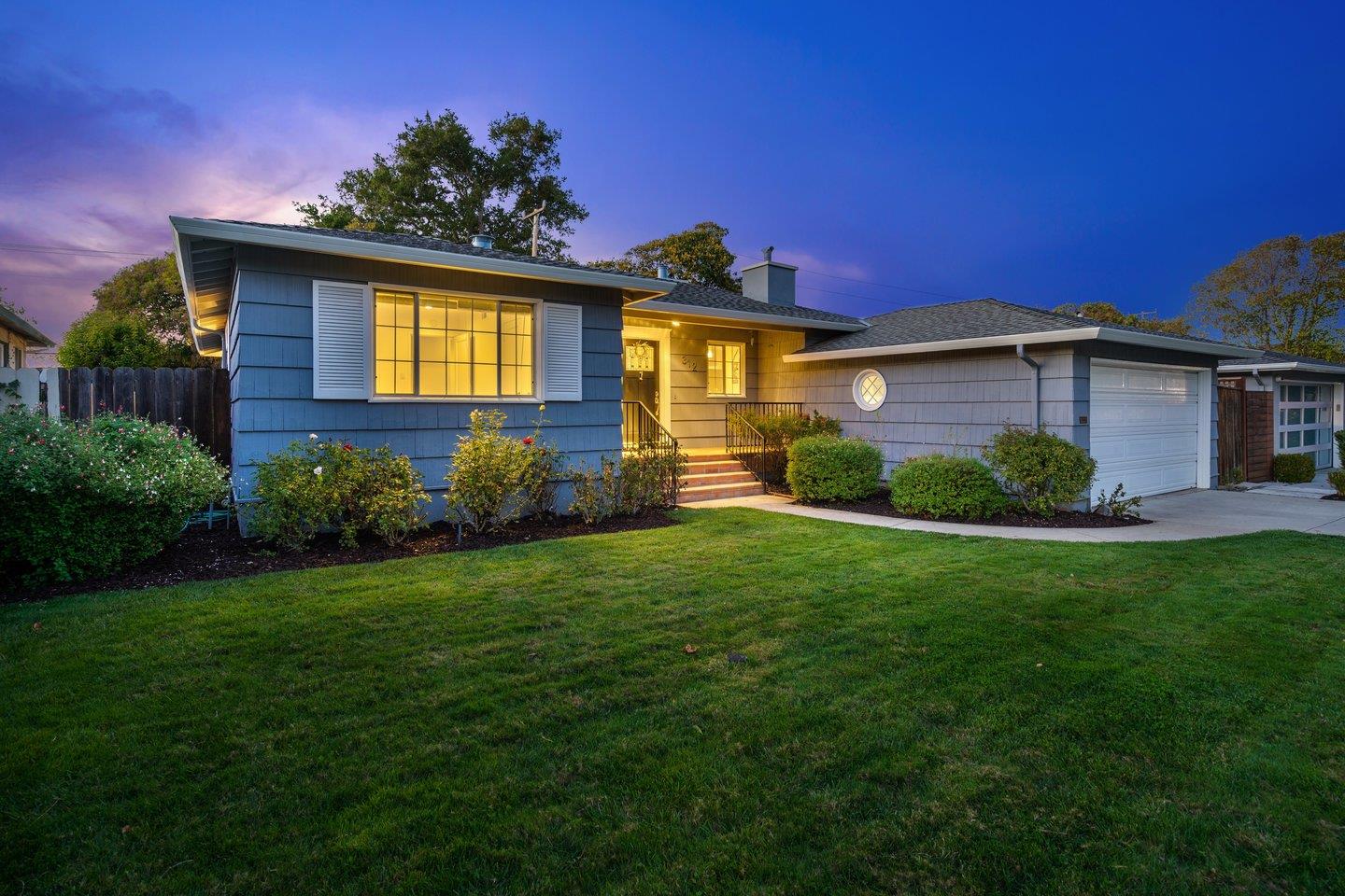 Neighborhood Neighborhood-81