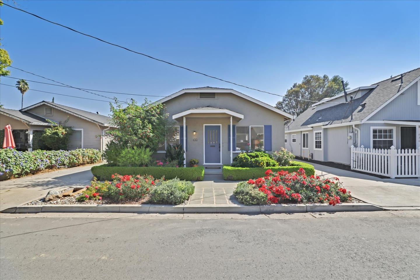 Neighborhood Neighborhood-41