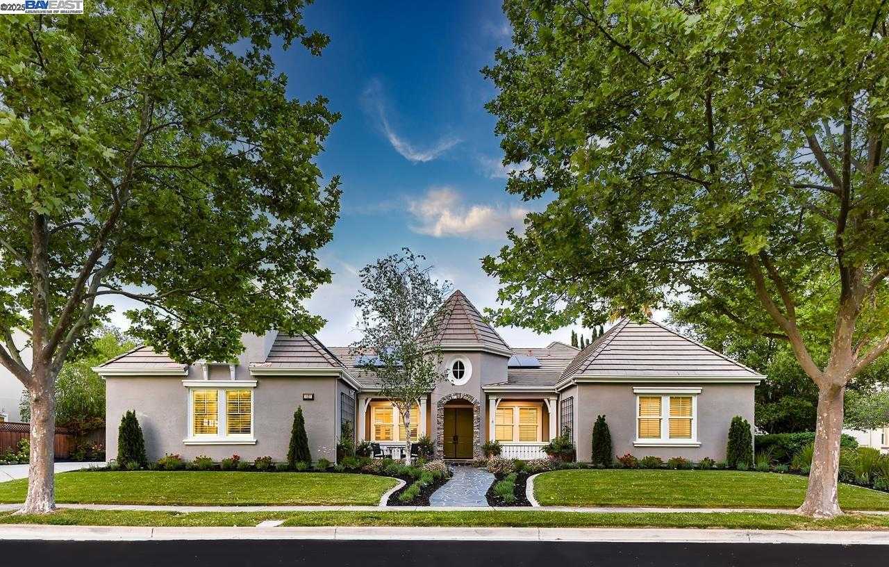 Neighborhood Neighborhood-3