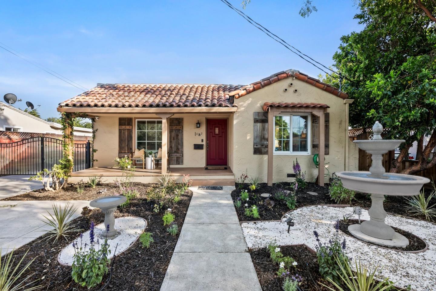 Neighborhood Neighborhood-44