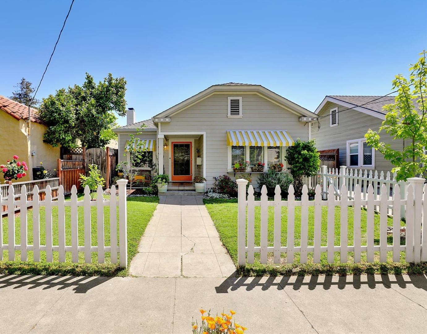 Neighborhood Neighborhood-22