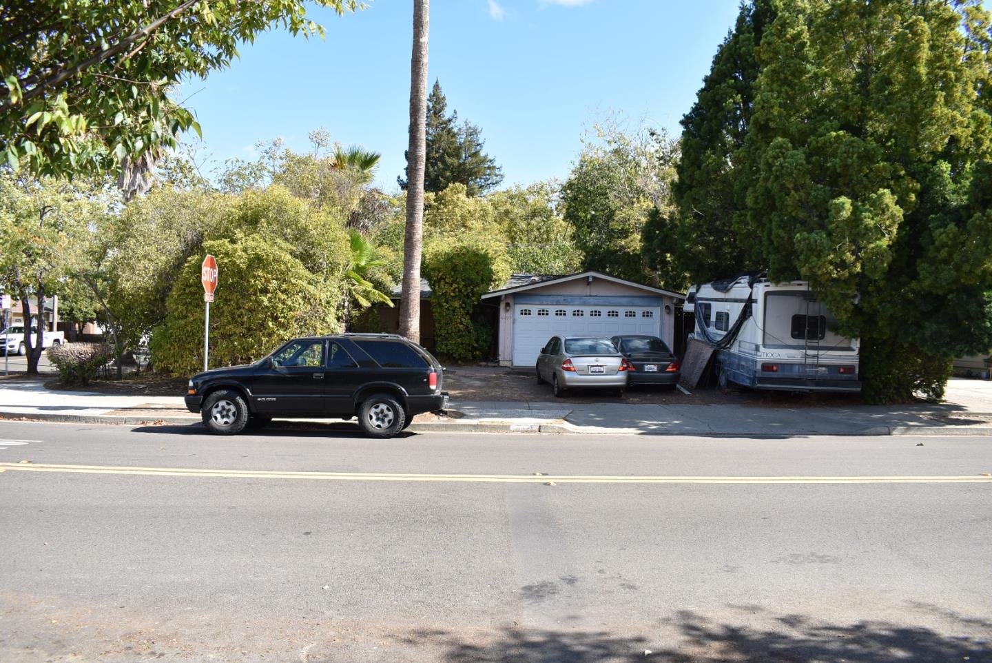 Neighborhood-4