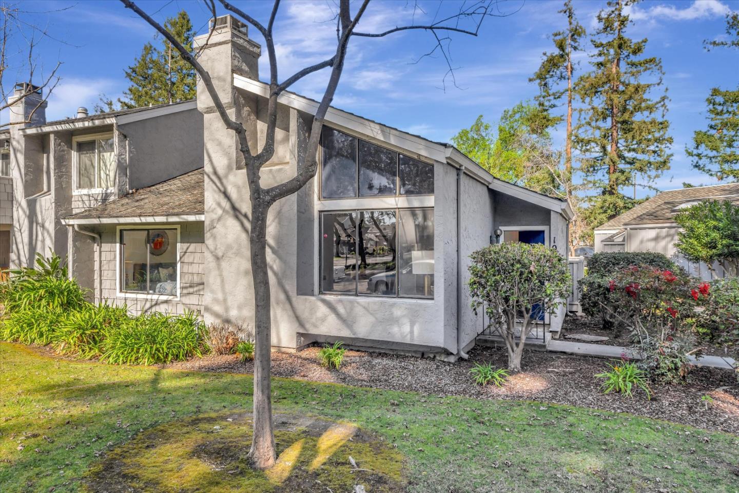 Neighborhood Neighborhood-58