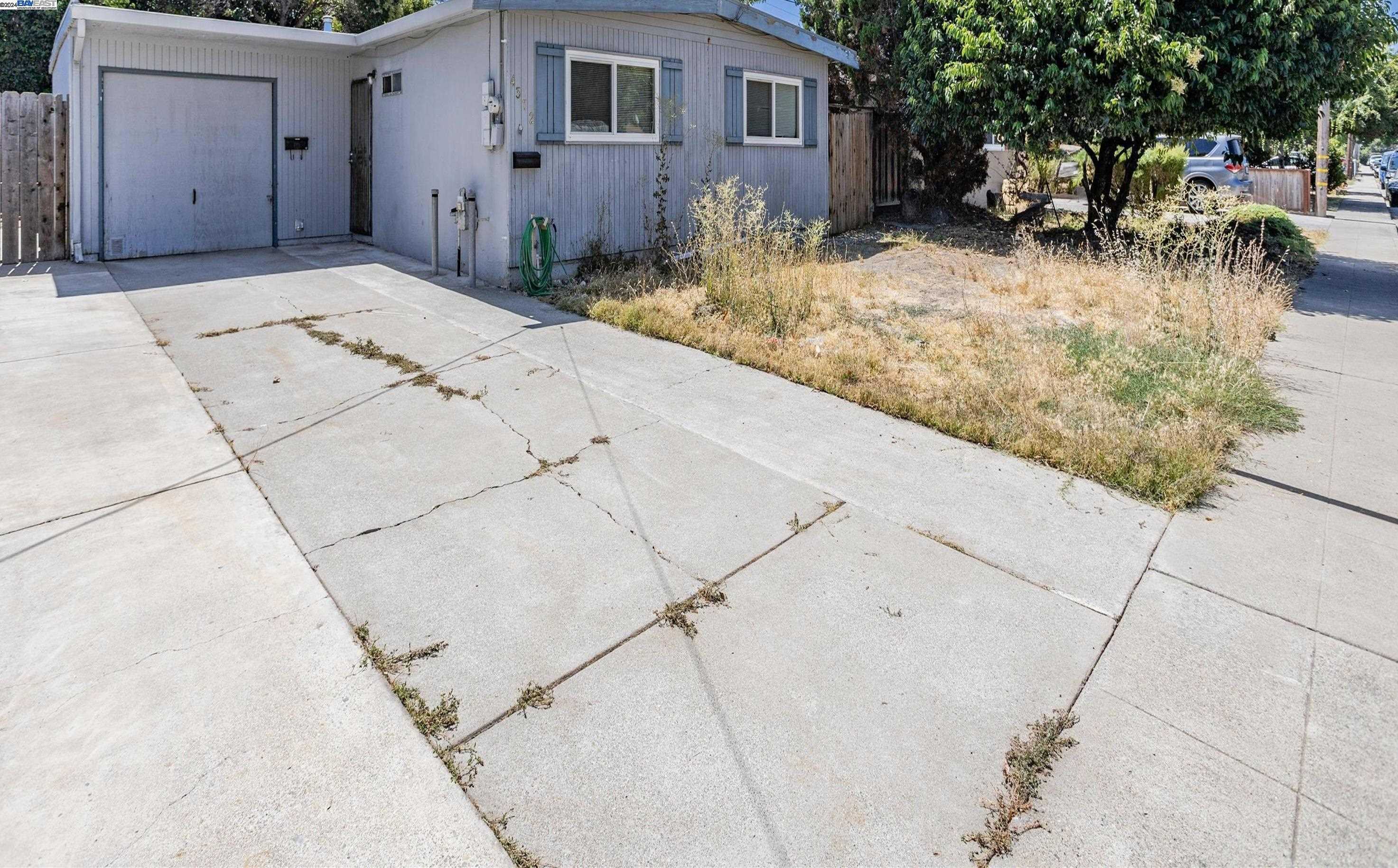 Neighborhood Neighborhood-9