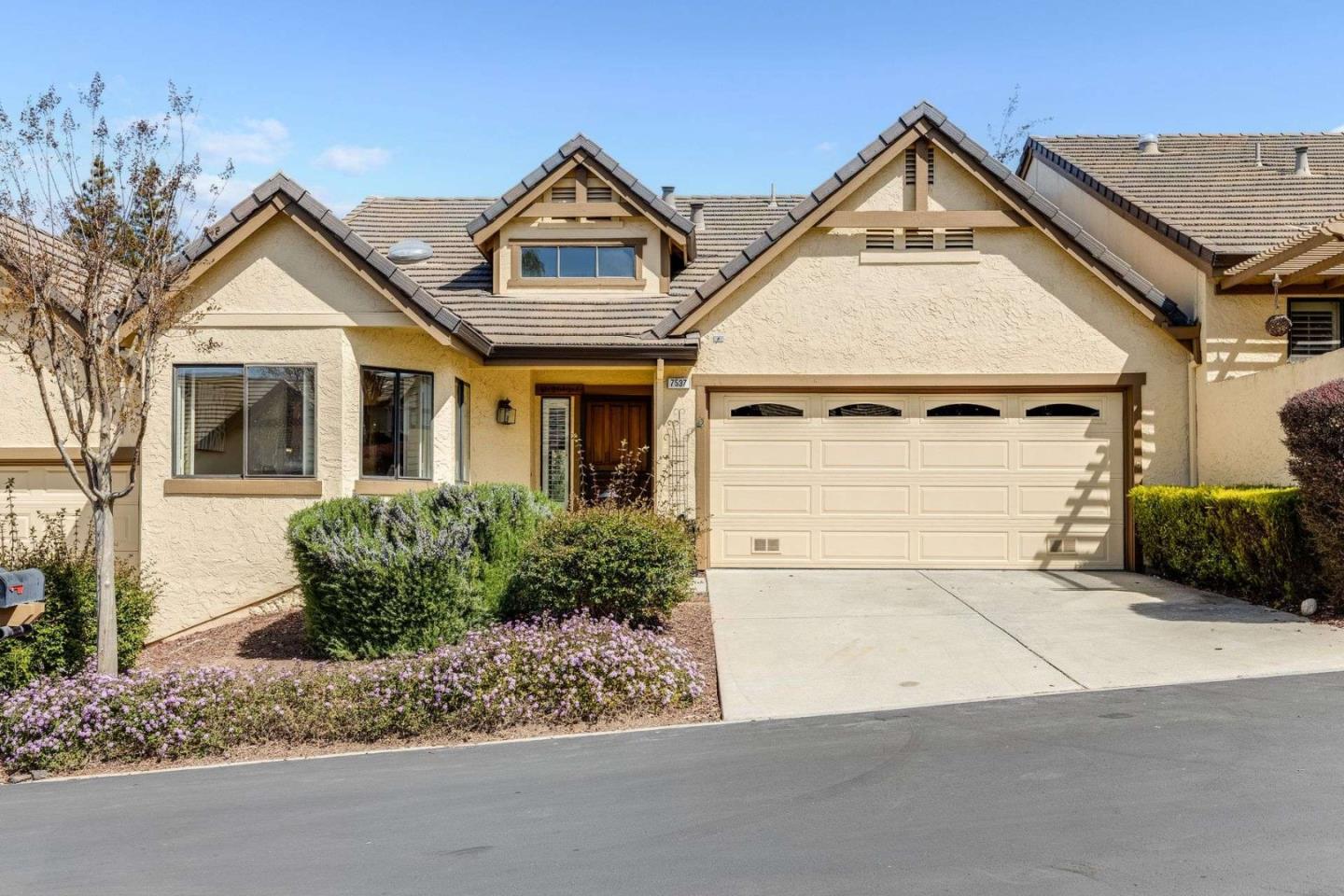 Neighborhood Neighborhood-58